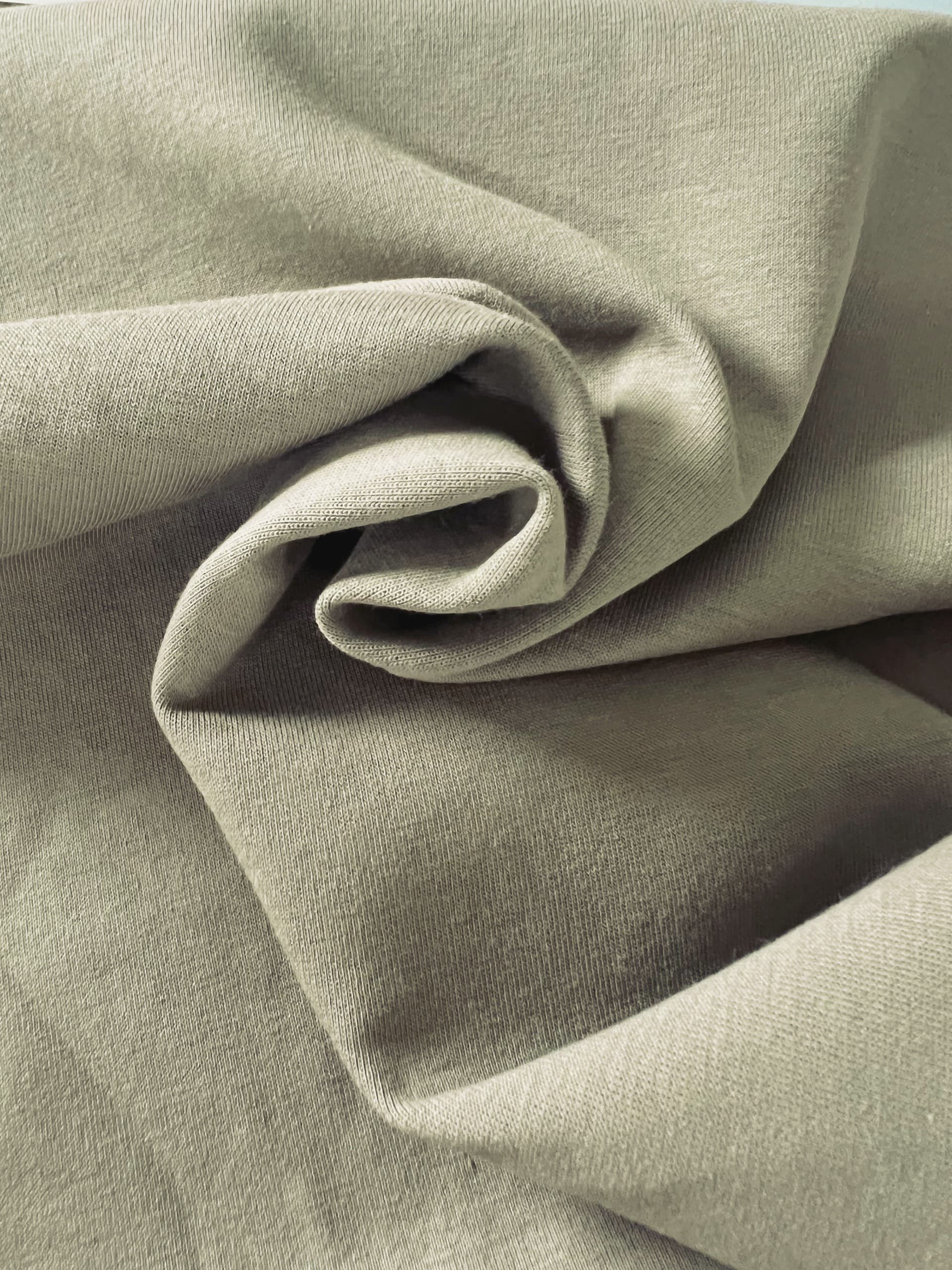 Interlock thumbnail 3